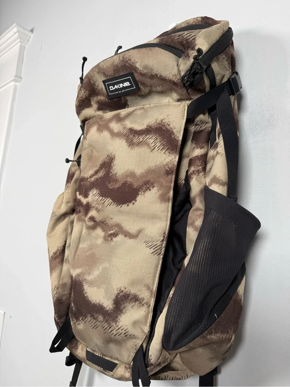 Dakine Canyon 24L Backpack
